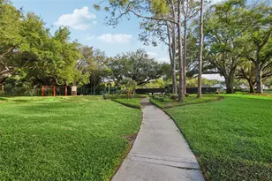 17922 Clear Lake Dr, Lutz, FL 33548 - Photo 86