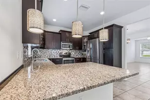 6105 Merrifield Dr, Zephyrhills, FL 33541 - Photo 20