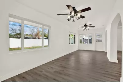 4510 NE Helena Street NE, Saint Petersburg, FL 33703 - Photo 18