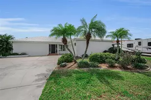 11566 47th Ave N, Saint Petersburg, FL 33708 - Photo 2