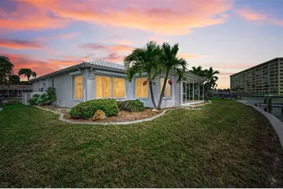 11566 47th Avenue N, Saint Petersburg, FL 33708 - Photo 6