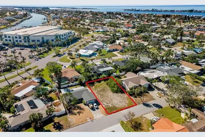 164 2nd Street W, Saint Petersburg, FL 33715 - Photo 8