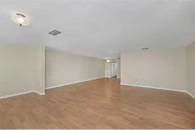 2850 59th Street S #204, Gulfport, FL 33707 - Photo 14