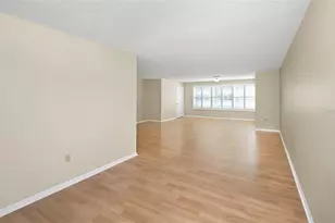 2850 59th Street S, Gulfport, FL 33707 - Photo 4
