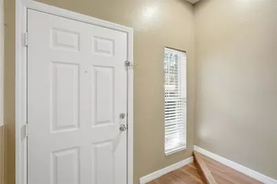 5002 Beechcraft Way, Seffner, FL 33584 - Photo 4