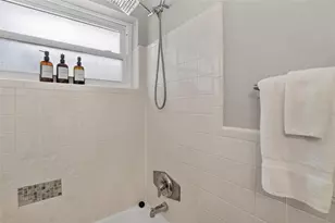 2063 Pine Ridge Dr, Clearwater, FL 33763 - Photo 28