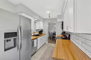 2063 Pine Ridge Dr, Clearwater, FL 33763 - Photo 14