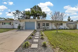 2063 Pine Ridge Dr, Clearwater, FL 33763 - Photo 2