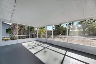 660 Flamingo Dr, Apollo Beach, FL 33572 - Photo 4