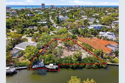 114 Island Circle, Sarasota, FL 34242 - Photo 4