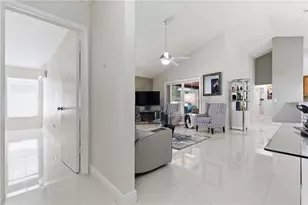 11914 Sugar Tree Dr, Tampa, FL 33625 - Photo 4