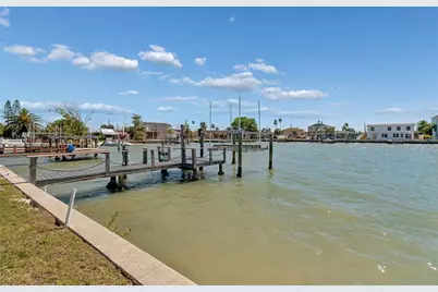 16108 5th Street E, Redington Beach, FL 33708 - Photo 38