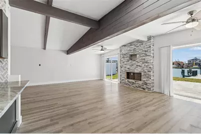 16108 5th Street E, Redington Beach, FL 33708 - Photo 12