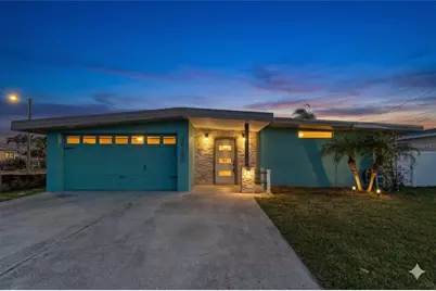 16108 5th Street E, Redington Beach, FL 33708 - Photo 2