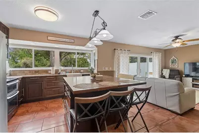 6815 Mitchell Circle, Tampa, FL 33634 - Photo 18