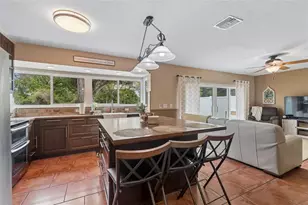 6815 Mitchell Cir, Tampa, FL 33634 - Photo 18