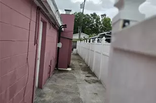 6217 Blossom Ave, Tampa, FL 33614 - Photo 12