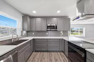 7891 4th Ave S, Saint Petersburg, FL 33707 - Photo 30