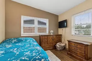 4479 Porpoise Dr SE, Saint Petersburg, FL 33705 - Photo 24