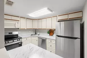 505 Plaza Seville Ct, Treasure Island, FL 33706 - Photo 10