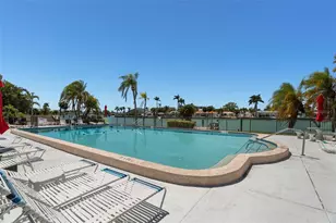 505 Plaza Seville Ct, Treasure Island, FL 33706 - Photo 24
