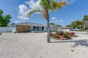 5844 Riddle Rd, Holiday, FL 34690 - Photo 2