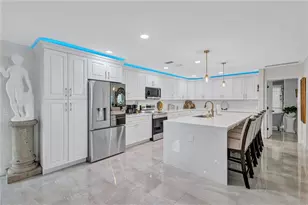 9244 79th Ave, Seminole, FL 33777 - Photo 18