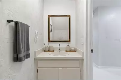 16143 Rambling Vine Drive E, Tampa, FL 33624 - Photo 20