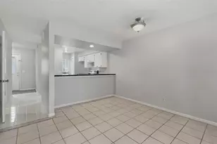 16143 Rambling Vine Dr E, Tampa, FL 33624 - Photo 10