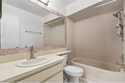 16143 Rambling Vine Drive E, Tampa, FL 33624 - Photo 30