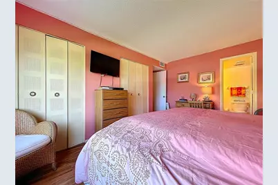 4650 Cove Circle #209, Saint Petersburg, FL 33708 - Photo 12