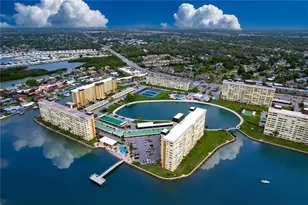 4650 Cove Cir, Saint Petersburg, FL 33708 - Photo 34