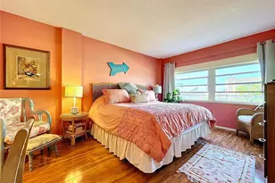 4650 Cove Cir, Saint Petersburg, FL 33708 - Photo 10