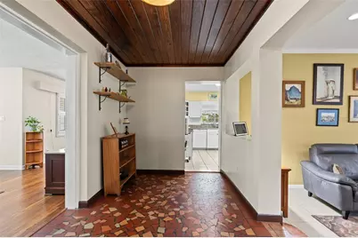 1202 W Coral Street, Tampa, FL 33602 - Photo 12