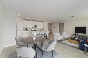 102 Lovely Ct, Plant City, FL 33566 - Photo 4