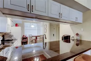 6205 Shoreline Dr, Seminole, FL 33708 - Photo 8