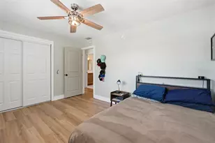 9571 Sun Isle Dr NE, Saint Petersburg, FL 33702 - Photo 28