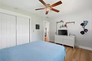 9571 Sun Isle Dr NE, Saint Petersburg, FL 33702 - Photo 26