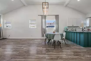 1875 Michigan Ave NE, Saint Petersburg, FL 33703 - Photo 12