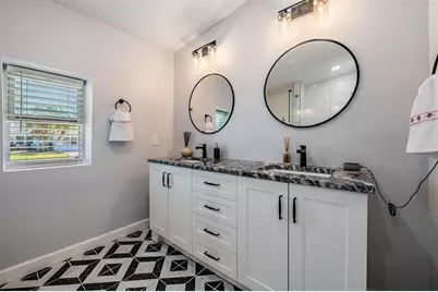 1875 Michigan Avenue NE, Saint Petersburg, FL 33703 - Photo 32