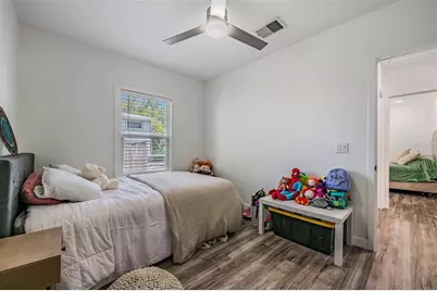 1875 Michigan Avenue NE, Saint Petersburg, FL 33703 - Photo 30