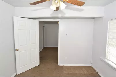 6855 Dartmouth Avenue N, Saint Petersburg, FL 33710 - Photo 18