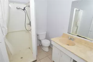 6855 Dartmouth Ave N, Saint Petersburg, FL 33710 - Photo 50