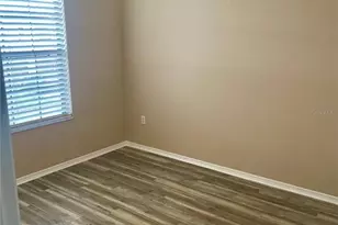 2634 Edgewater Falls Dr, Brandon, FL 33511 - Photo 10