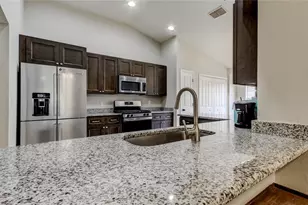 24318 Rolling View Ct, Lutz, FL 33559 - Photo 6