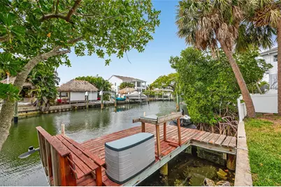 1809 Bayou Grande Boulevard NE, Saint Petersburg, FL 33703 - Photo 8