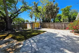 703 13th Ave NW, Largo, FL 33770 - Photo 32