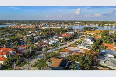 1235 Cordova Boulevard NE, Saint Petersburg, FL 33704 - Photo 8