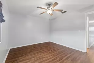 6320 Grand Bahama Cir, Tampa, FL 33615 - Photo 48