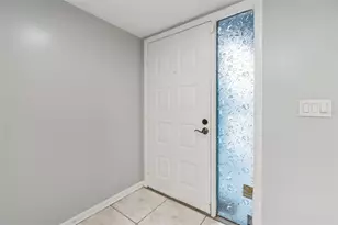 6320 Grand Bahama Cir, Tampa, FL 33615 - Photo 6